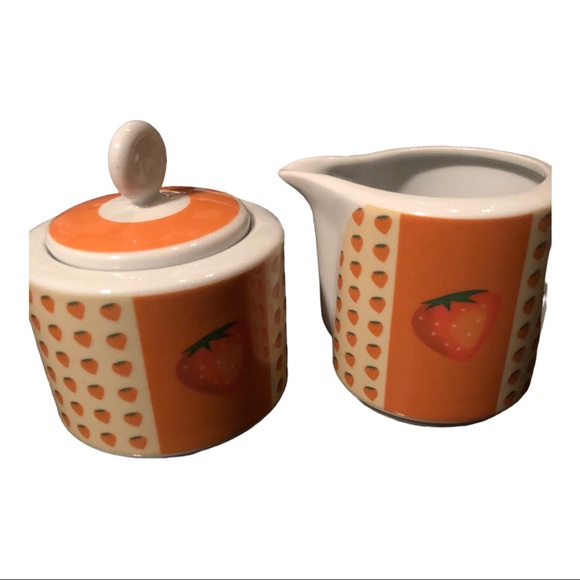 Kanlina Porcelain Sugar Creamer Set County Strawberries Cottagecore Whimsy Fruit - Picture 5 of 9